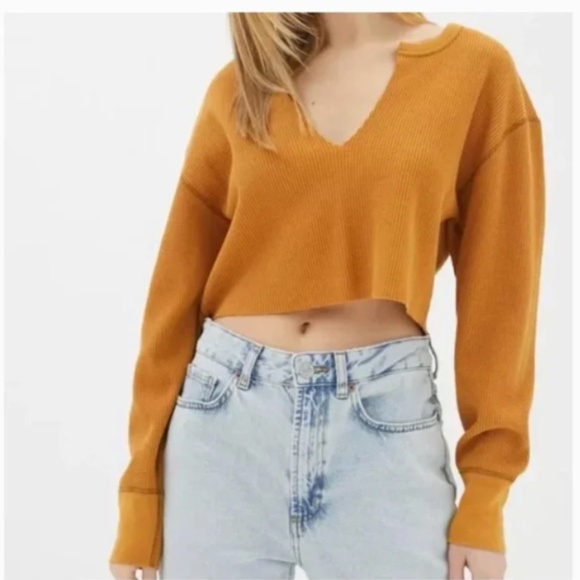 Urban Outfitters Tops - UO BDG Knit Notched Thermal Cropped Top V sleeve waffle Gold Mustard Rust L LG
